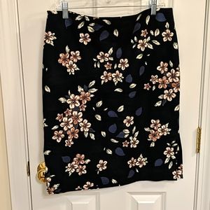 Size 12 Loft knit skirt